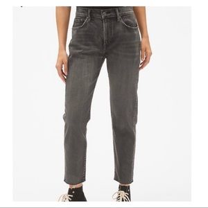 Gap High Rise Best Girlfriend Jean w/Raw Hem